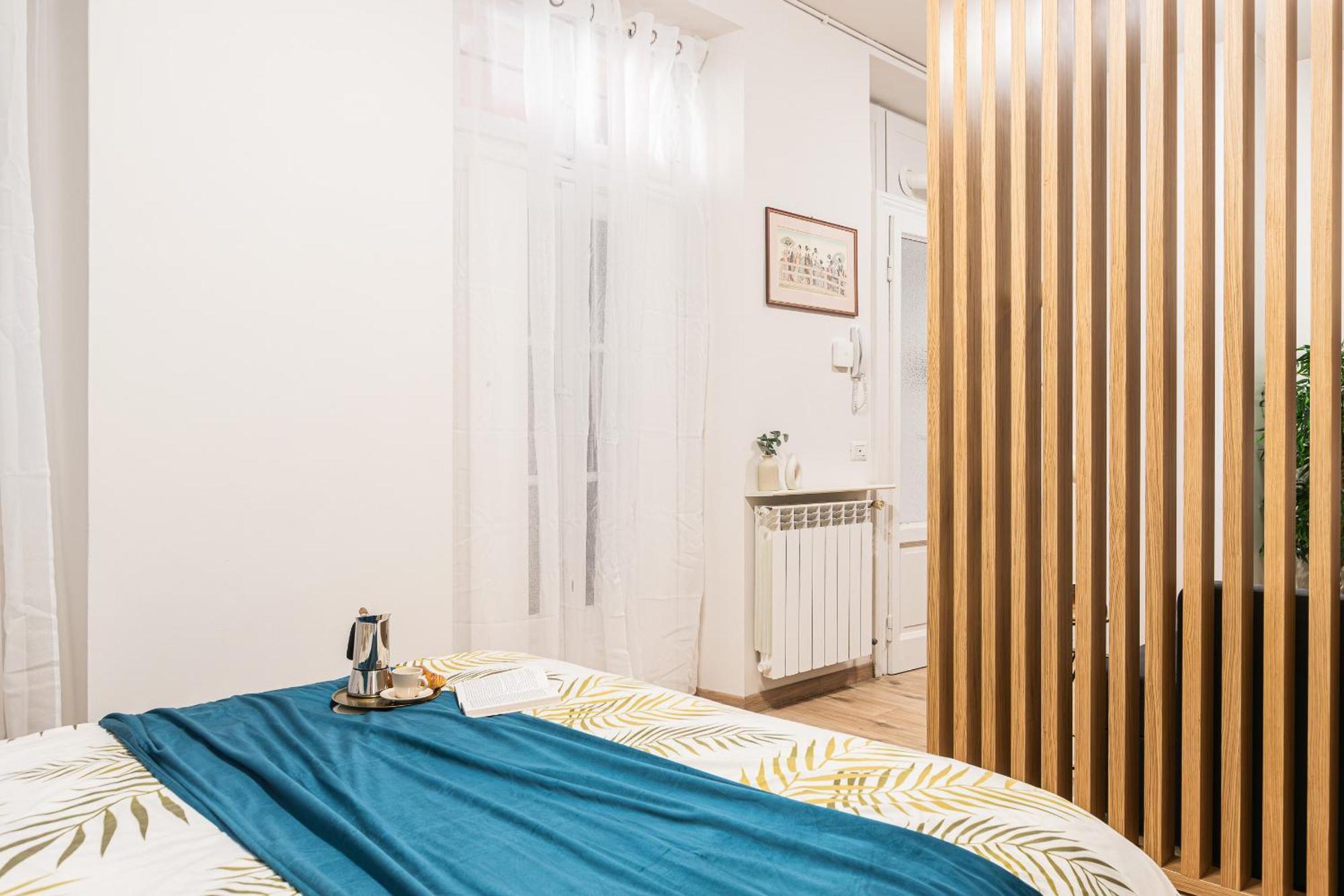 Design - Tricolore, Macedonio Melloni Apartment *
